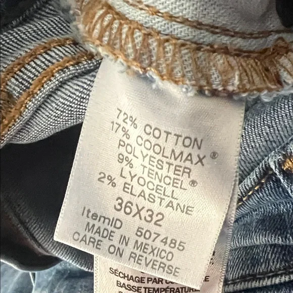 L.L. Bean Men's standard athletic Jeans - Picture 7 of 7